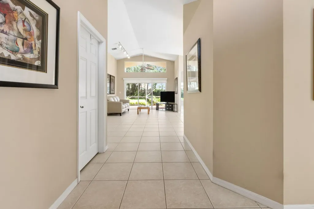 6833 Viale Elizabeth Delray Beach FL 33446