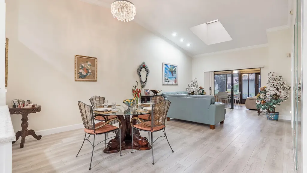6353 Royal Manor Circle Delray Beach FL 33484