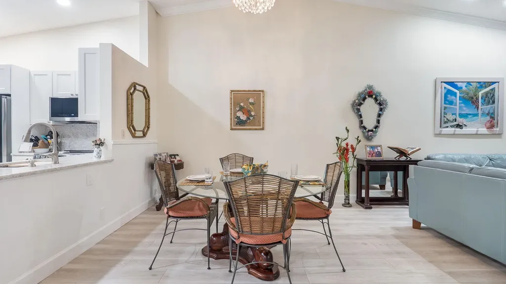 6353 Royal Manor Circle Delray Beach FL 33484