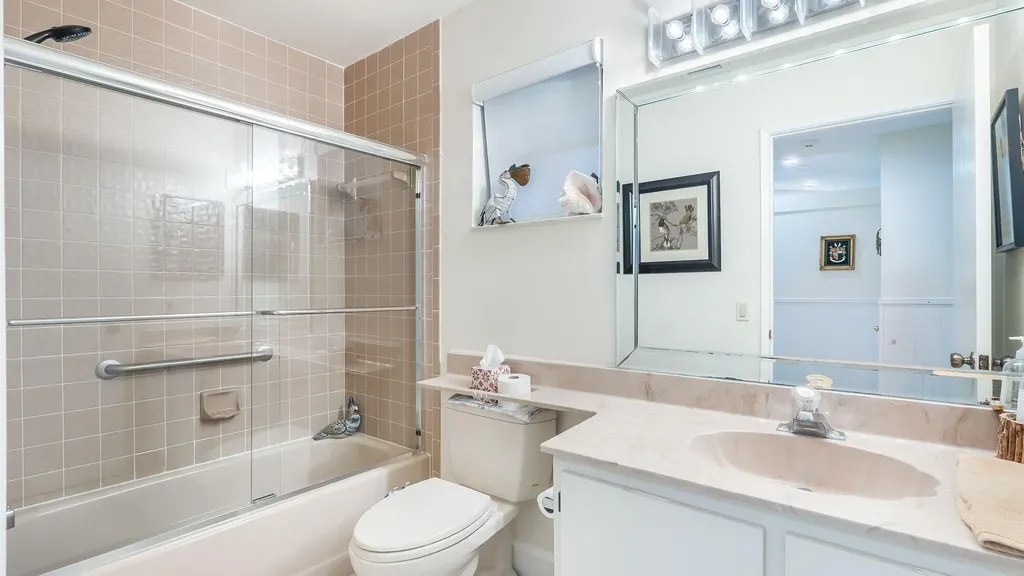 6353 Royal Manor Circle Delray Beach FL 33484