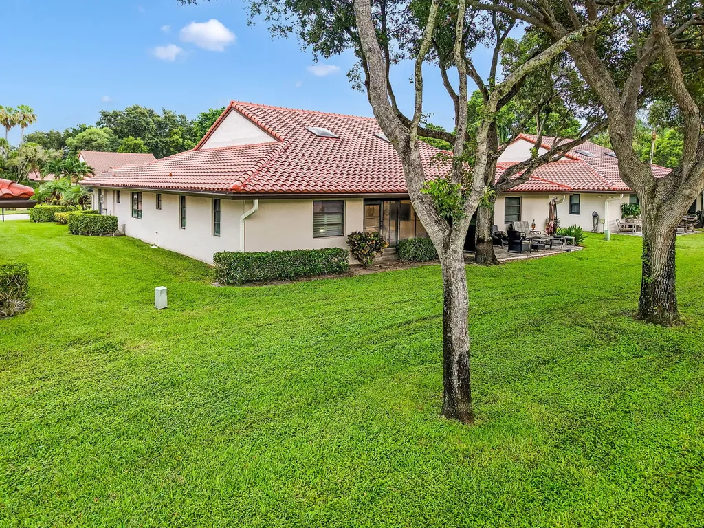 6353 Royal Manor Circle Delray Beach FL 33484