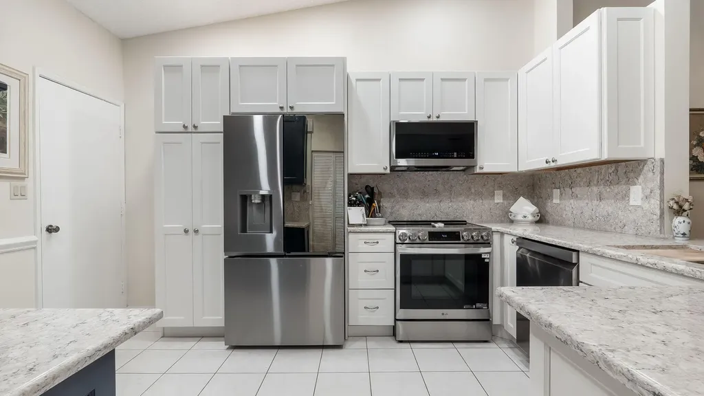 6353 Royal Manor Circle Delray Beach FL 33484