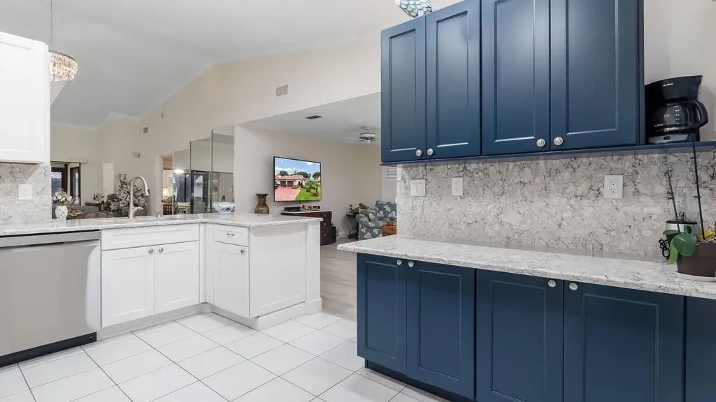 6353 Royal Manor Circle Delray Beach FL 33484