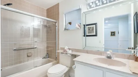 6353 Royal Manor Circle Delray Beach FL 33484