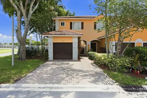 1702 SW 81st Terrace North Lauderdale FL 33068