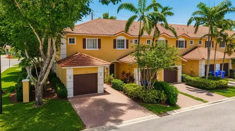 1702 SW 81st Terrace North Lauderdale FL 33068