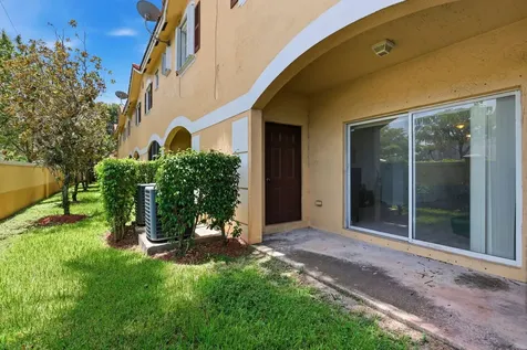 1702 SW 81st Terrace North Lauderdale FL 33068