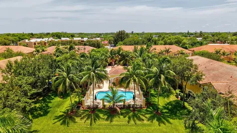 1702 SW 81st Terrace North Lauderdale FL 33068