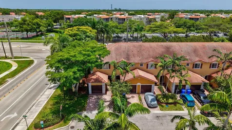 1702 SW 81st Terrace North Lauderdale FL 33068