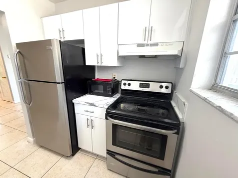 615 NE 10th Street Hallandale Beach FL 33009