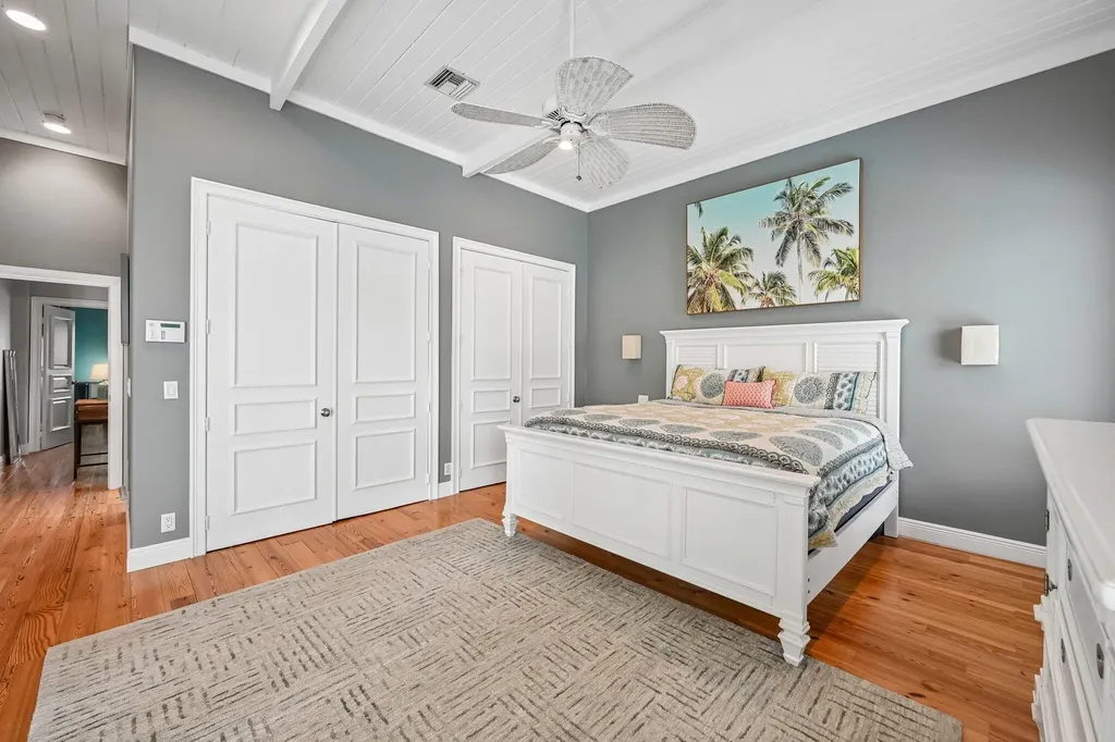 4911 NE 25th Avenue Lighthouse Point FL 33064