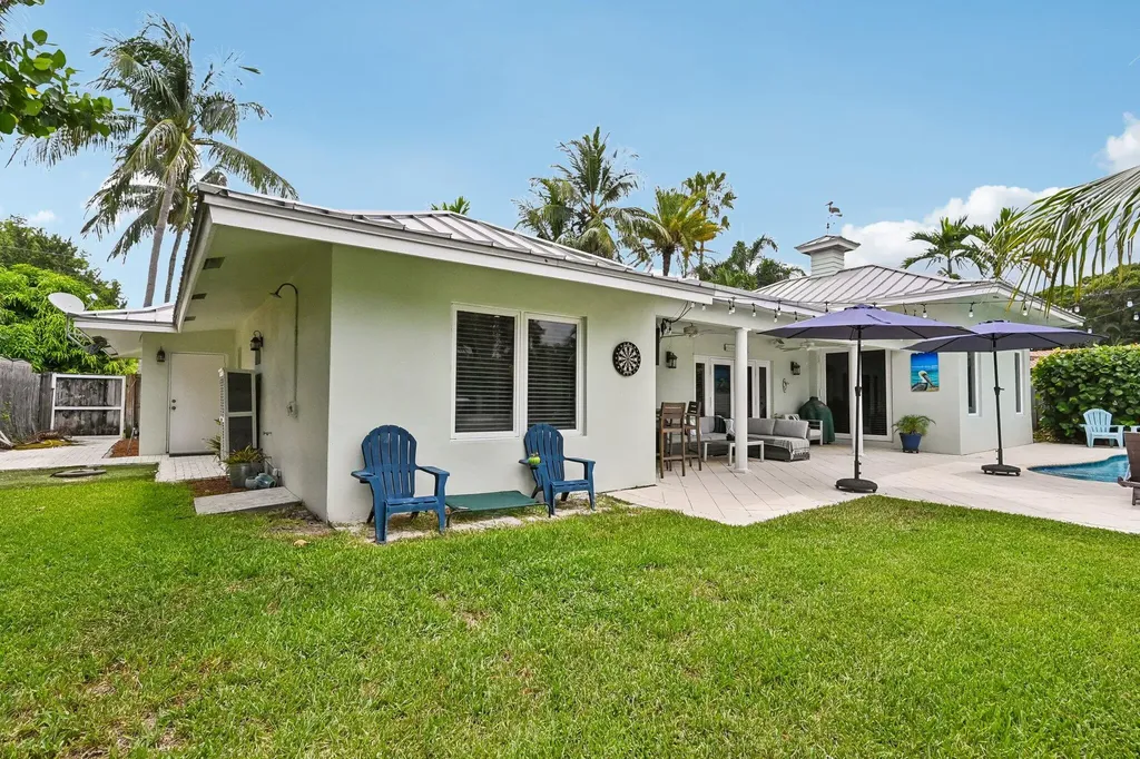 4911 NE 25th Avenue Lighthouse Point FL 33064