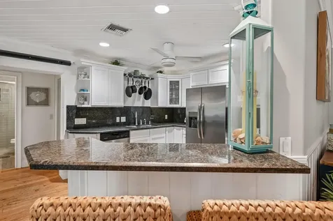 4911 NE 25th Avenue Lighthouse Point FL 33064