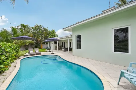 4911 NE 25th Avenue Lighthouse Point FL 33064