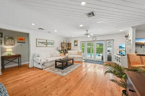 4911 NE 25th Avenue Lighthouse Point FL 33064
