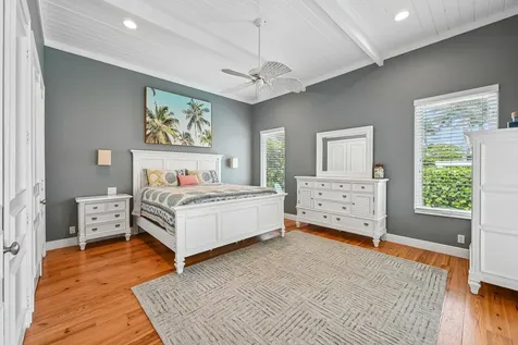 4911 NE 25th Avenue Lighthouse Point FL 33064