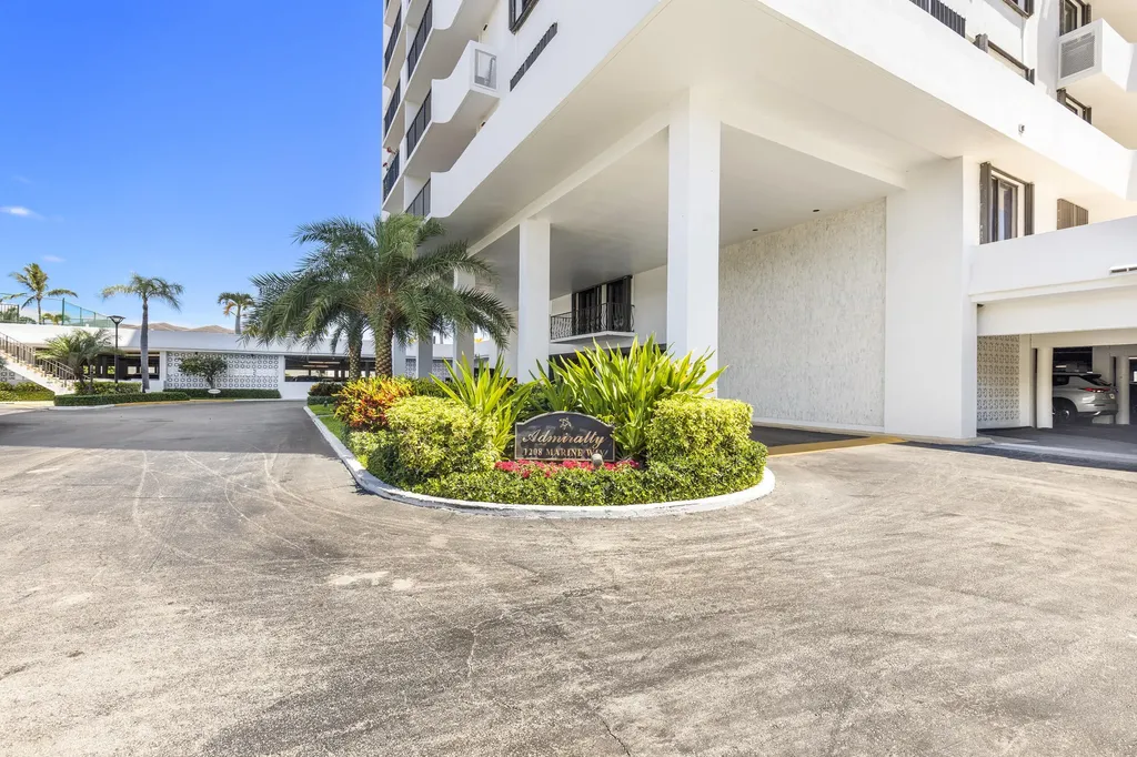 1208 Marine Way North Palm Beach FL 33408
