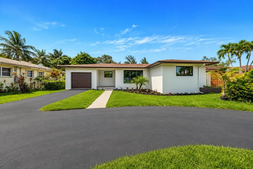 127 Calle Largo Drive Hollywood FL 33021