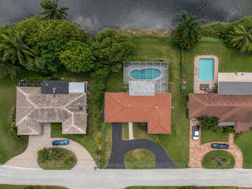 127 Calle Largo Drive Hollywood FL 33021