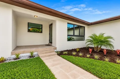 127 Calle Largo Drive Hollywood FL 33021