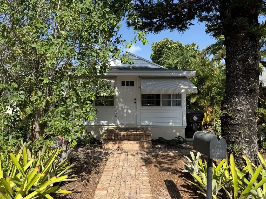 427 N J Street Lake Worth Beach FL 33460