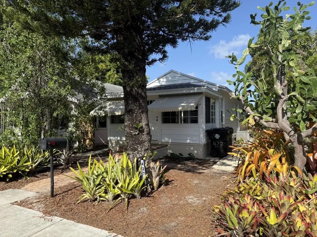 427 N J Street Lake Worth Beach FL 33460