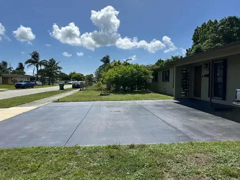 400 NW 184th Terrace Miami FL 33169