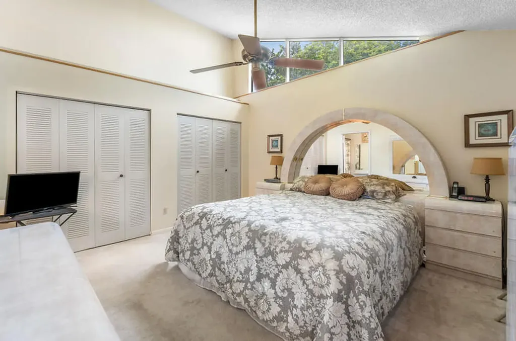 1158 Summit Trail Circle West Palm Beach FL 33415