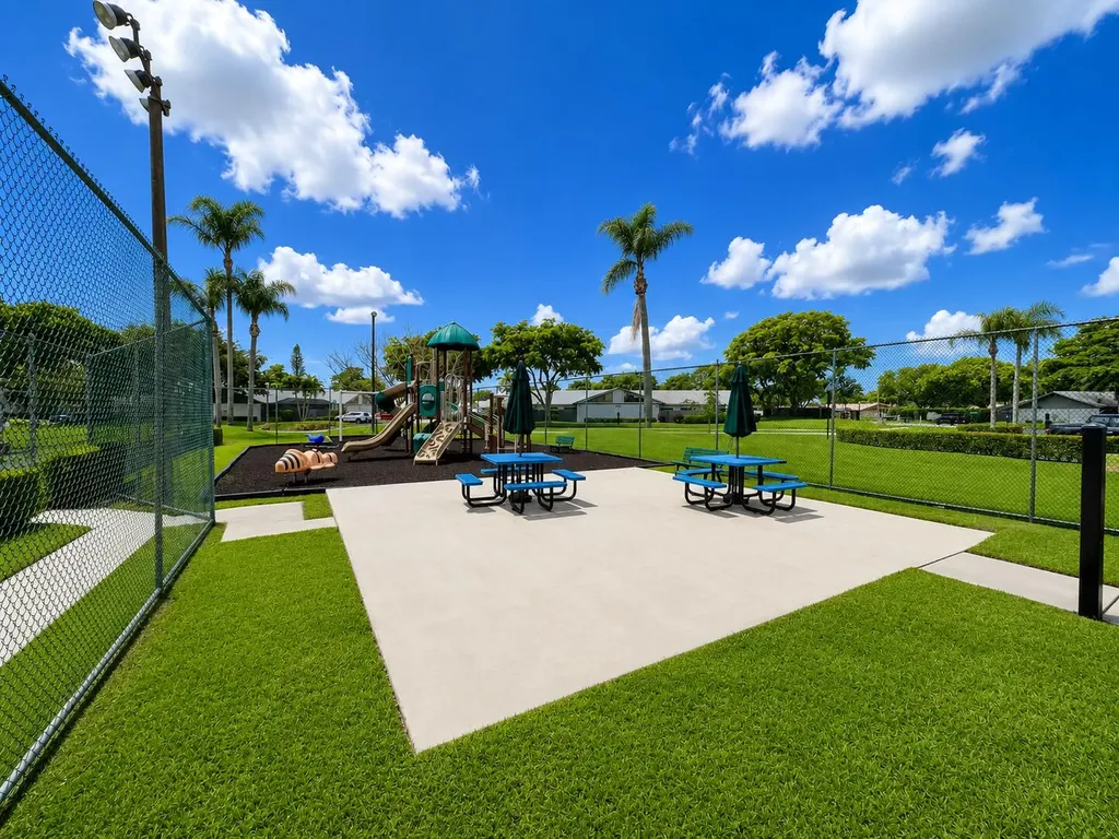 1158 Summit Trail Circle West Palm Beach FL 33415