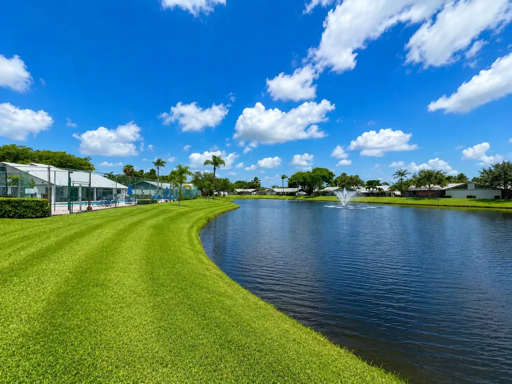 1158 Summit Trail Circle West Palm Beach FL 33415