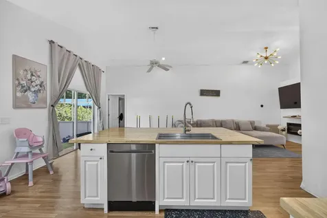 120 Paddock Lane Greenacres FL 33413