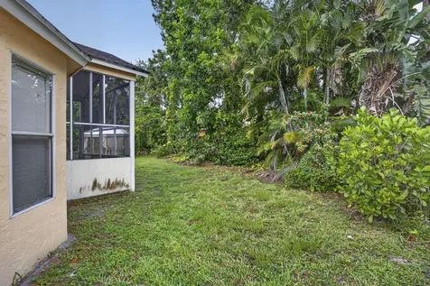 120 Paddock Lane Greenacres FL 33413
