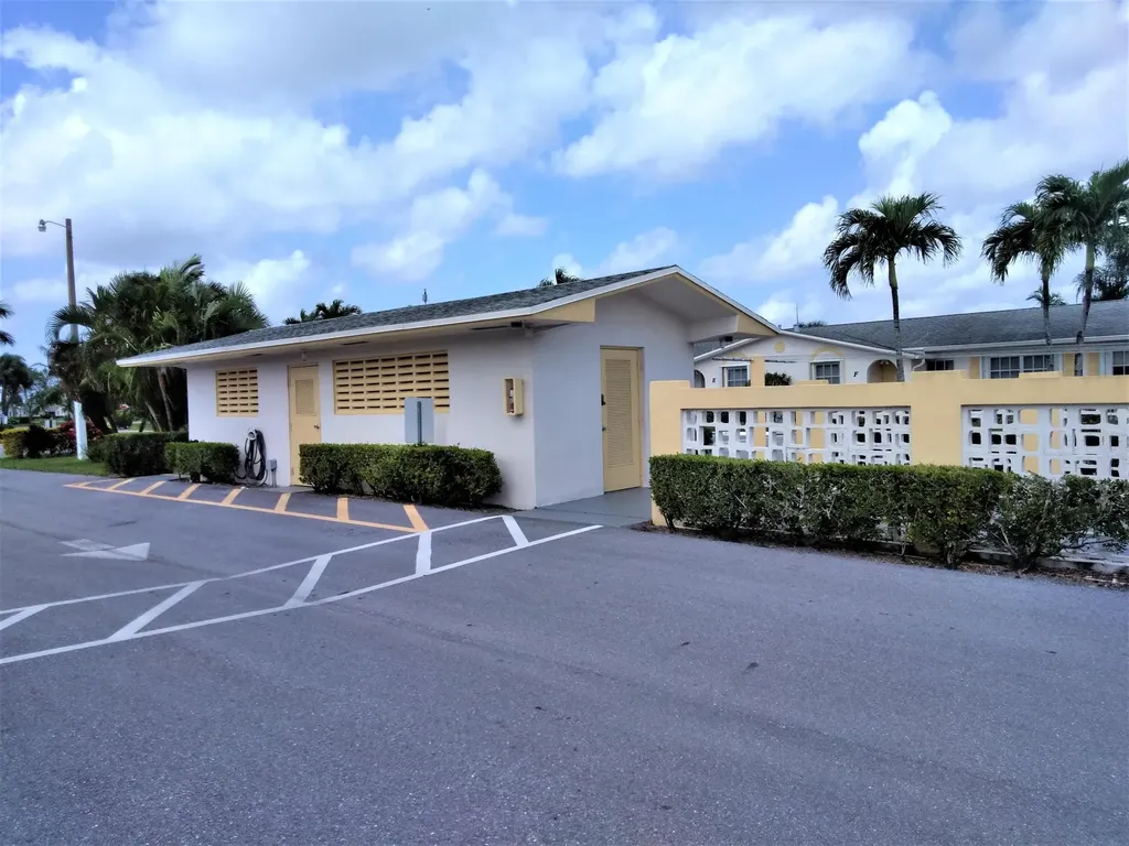 2766 Emory Drive E West Palm Beach FL 33415
