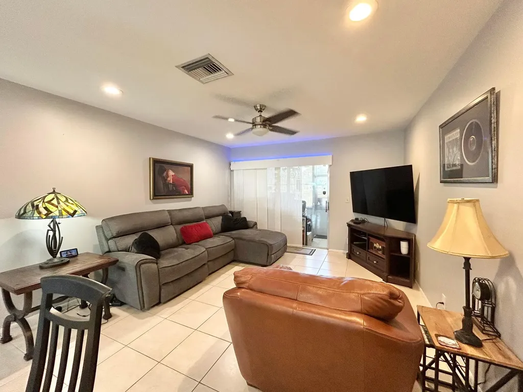 2766 Emory Drive E West Palm Beach FL 33415