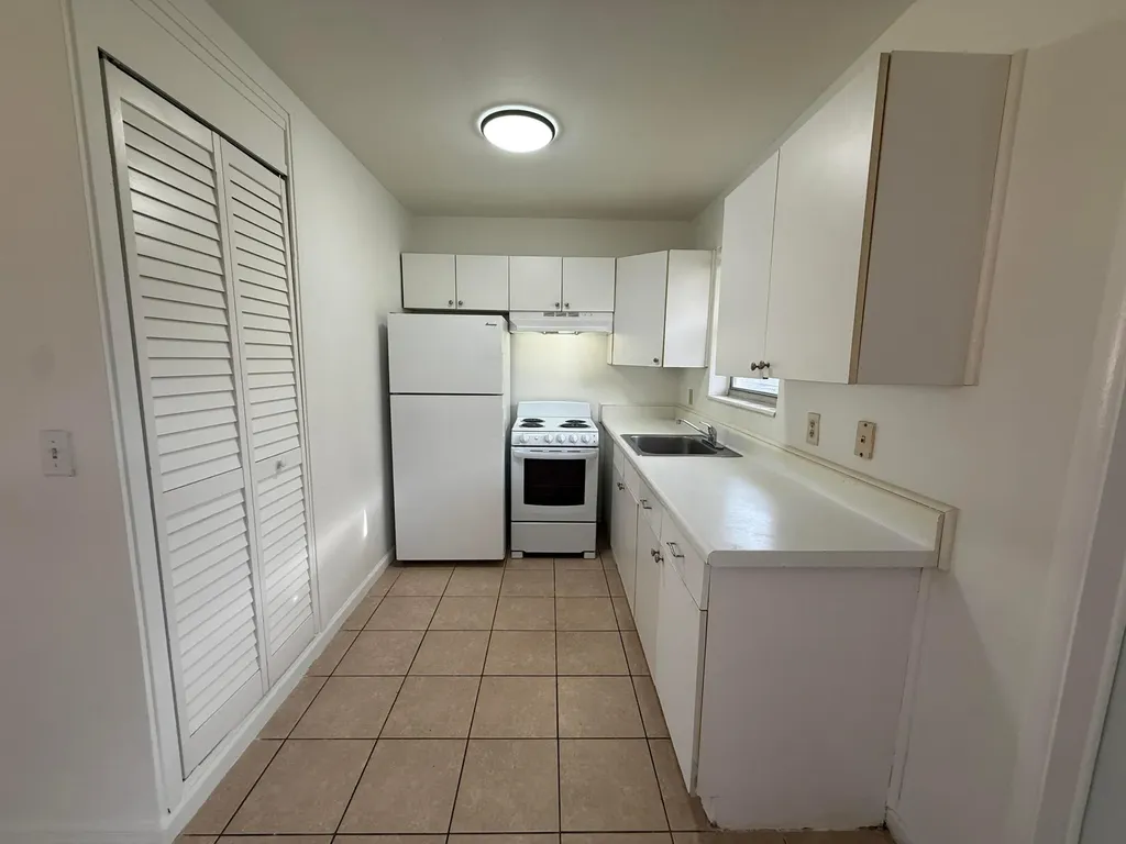 2915 Jackson Street Hollywood FL 33020