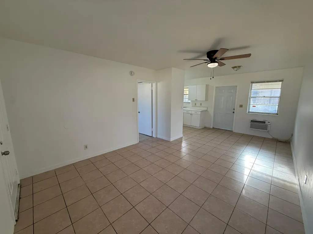 2915 Jackson Street Hollywood FL 33020