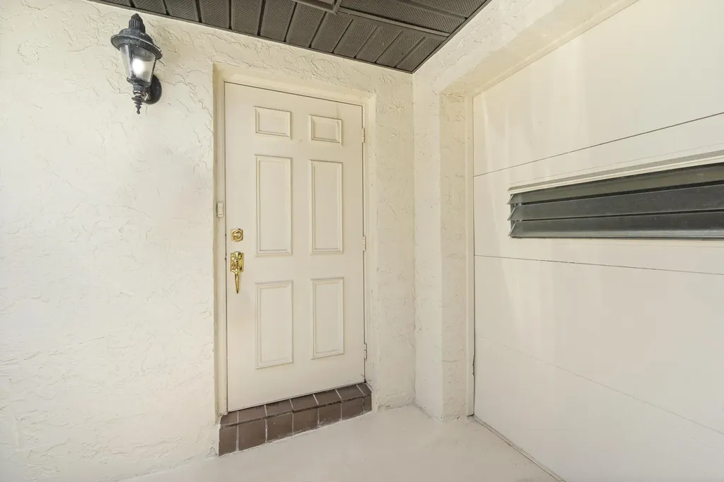 4675 Robinwood Circle Boynton Beach FL 33436