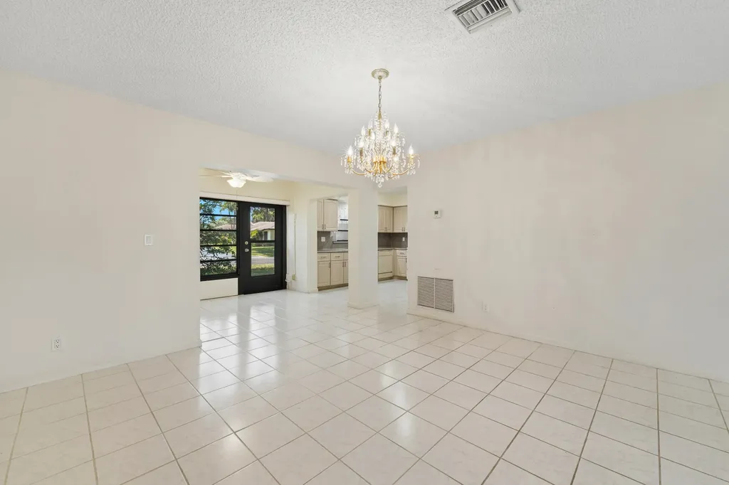 4675 Robinwood Circle Boynton Beach FL 33436