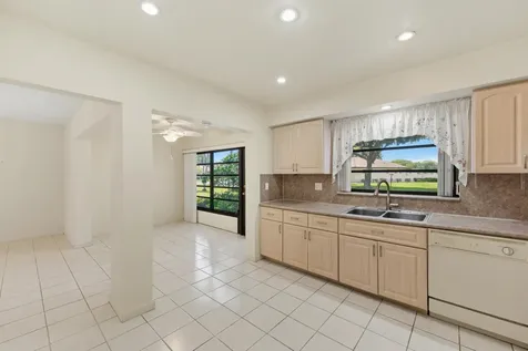 4675 Robinwood Circle Boynton Beach FL 33436