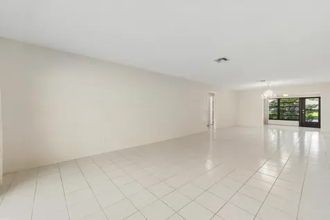 4675 Robinwood Circle Boynton Beach FL 33436