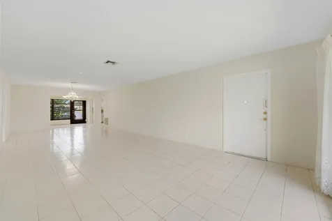 4675 Robinwood Circle Boynton Beach FL 33436