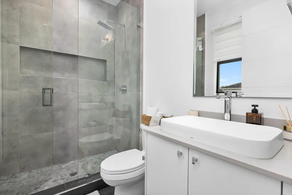 1405 NE 4th Avenue Boca Raton FL 33432
