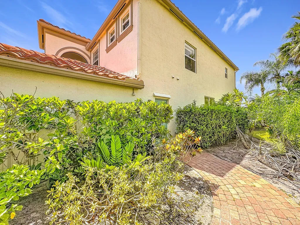 11251 SW Springtree Terrace Port St Lucie FL 34987