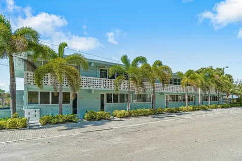 65 SE Spanish Trail Boca Raton FL 33432