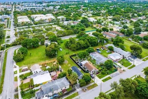 107 SW 4th Avenue Delray Beach FL 33444