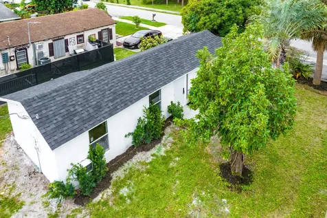 107 SW 4th Avenue Delray Beach FL 33444