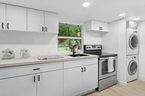 107 SW 4th Avenue Delray Beach FL 33444