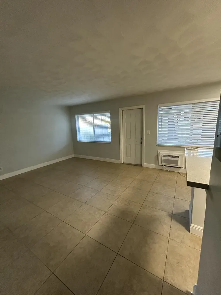 925 NE 17th Avenue Fort Lauderdale FL 33304