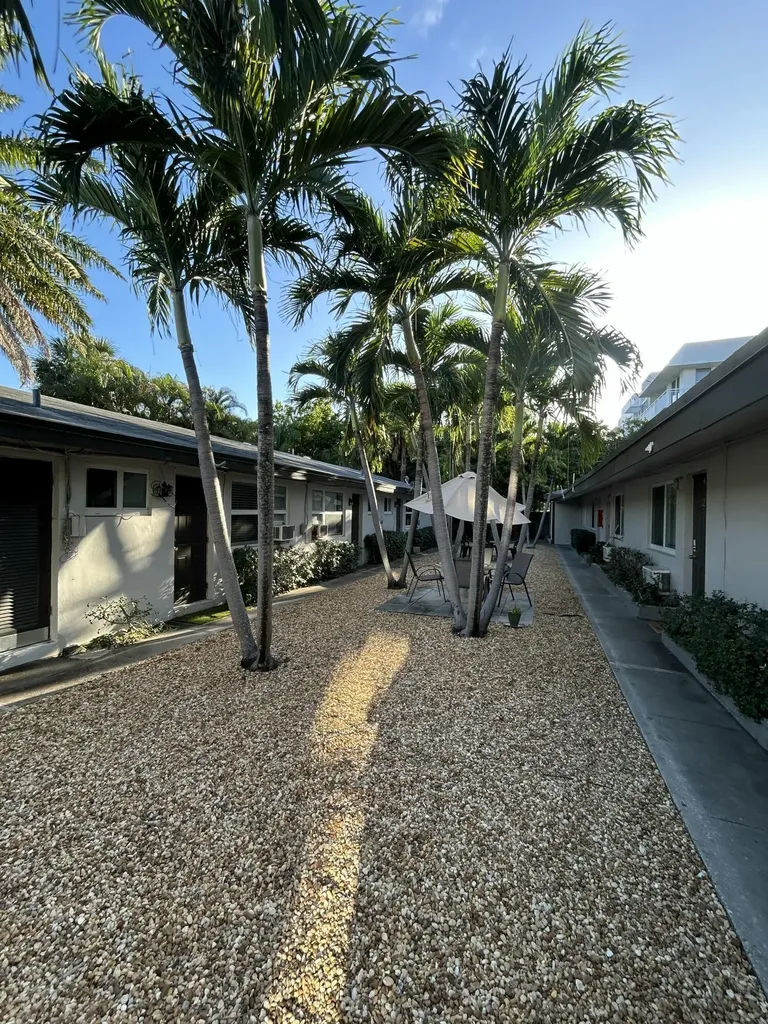925 NE 17th Avenue Fort Lauderdale FL 33304