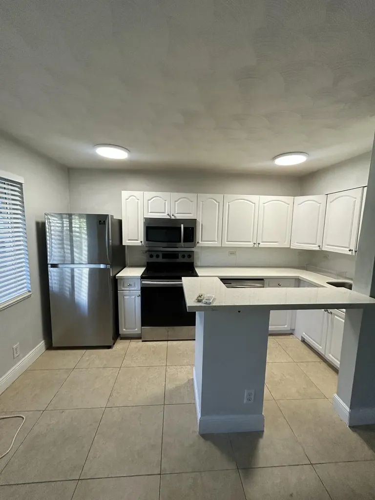 925 NE 17th Avenue Fort Lauderdale FL 33304